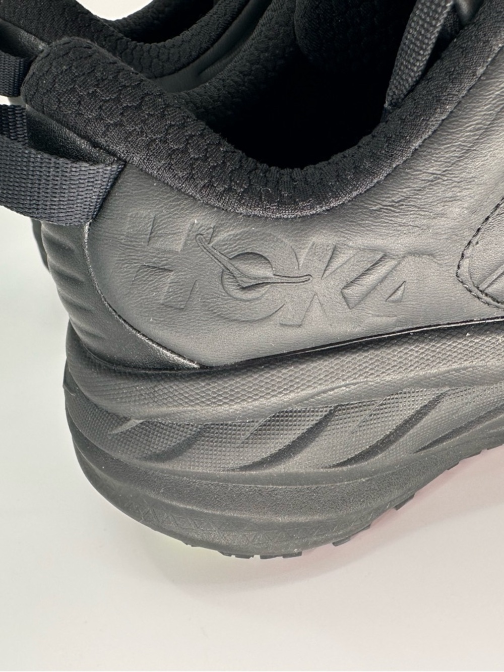 Hoka Men's Bondi SR Slip-Resistant Black Sneaker Size 7 - Picture 3 of 8